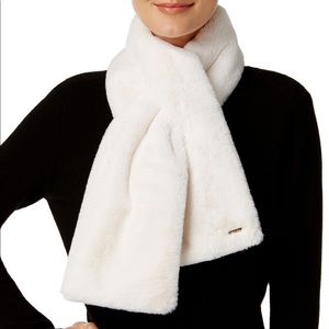 NWT Calvin Klein White Faux Fur Infinity Scarf